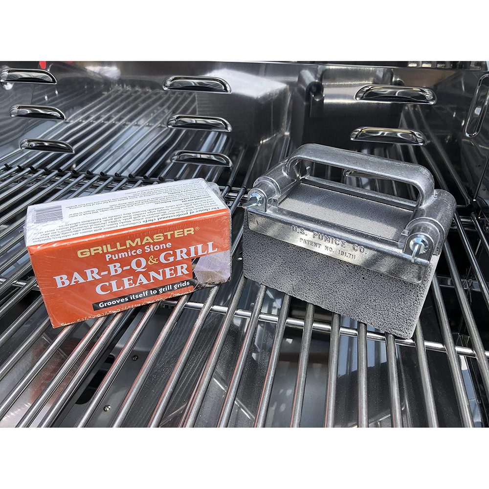 Grillmaster Combo – 1 x Grill Cleaning Pumice Bricks & Aluminum Grill Brick Holder