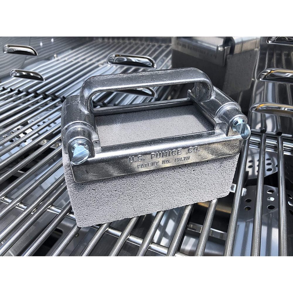 Grillmaster Combo – 1 x Grill Cleaning Pumice Bricks & Aluminum Grill Brick Holder